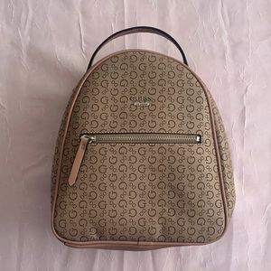 Guess backpack 🎒